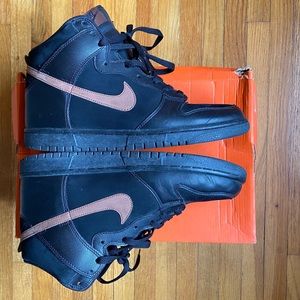Nike Dunk high ‘Rustic Black’ size 9.5M